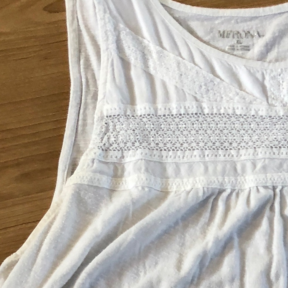 Cream/off white sleeveless blouse XL